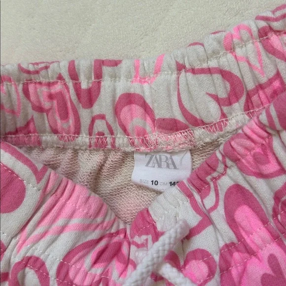 Zara | Cream Pink Hearts Top and Shorts Set | 10 - Picture 12 of 13